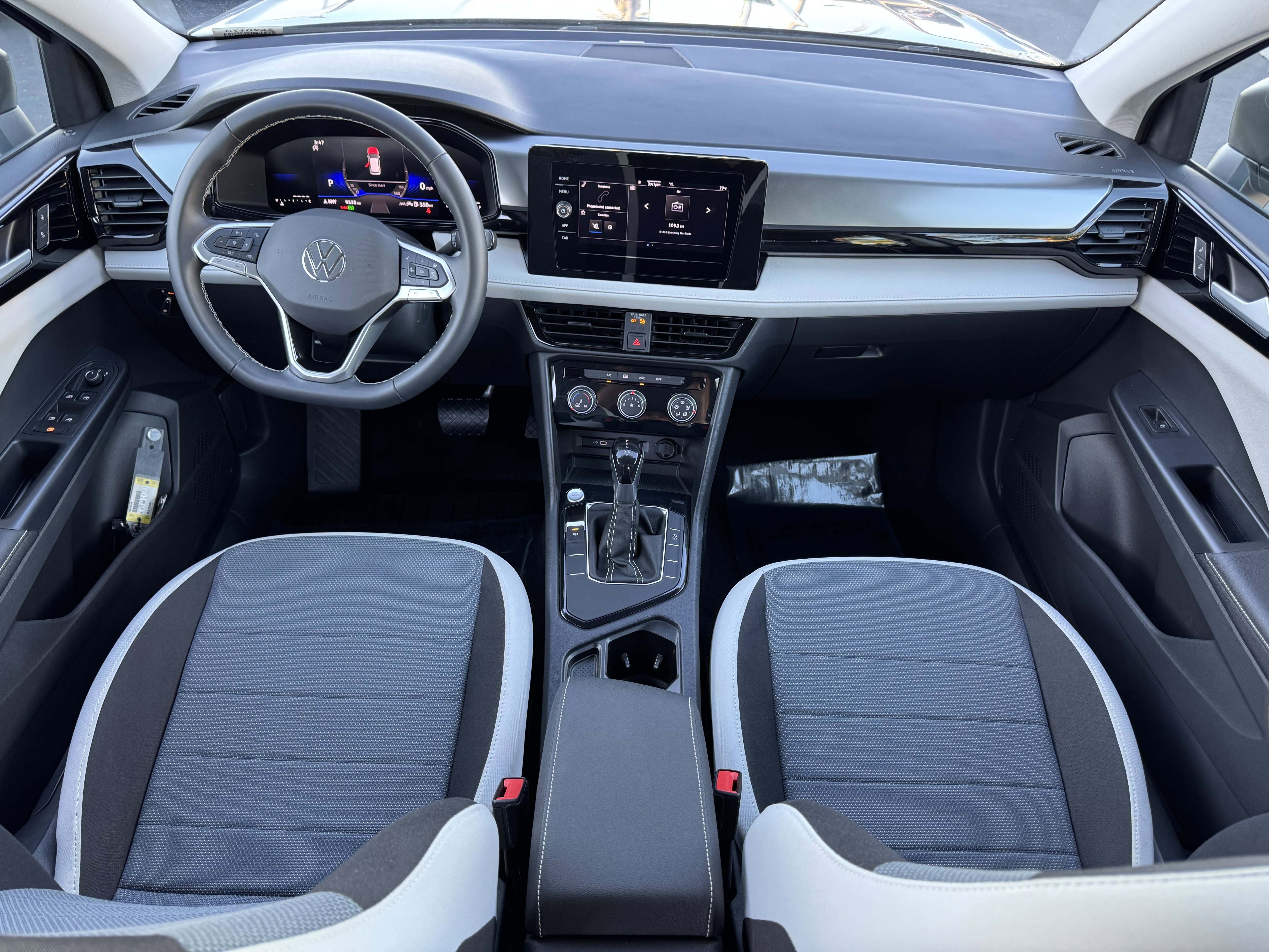 Used 2025 Volkswagen Taos S image 30
