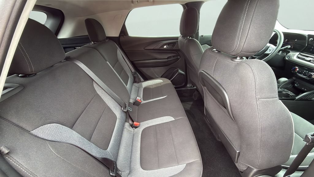 Used 2025 Chevrolet TrailBlazer LT FWD image 15