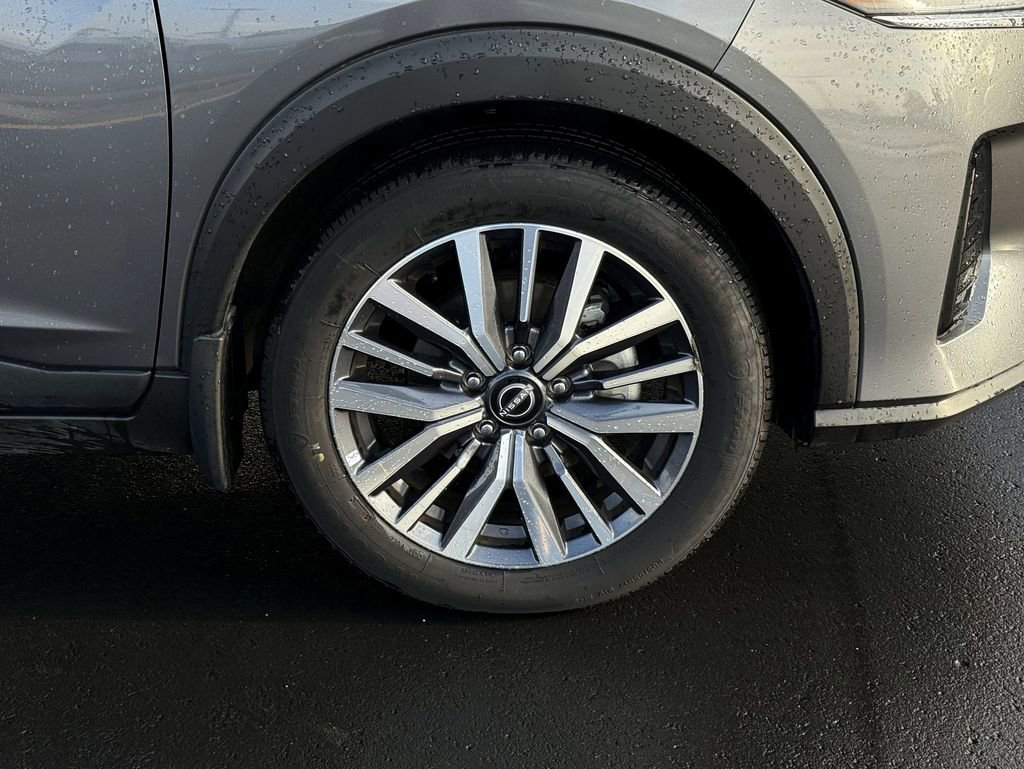 Used 2024 Nissan Kicks SV image 10