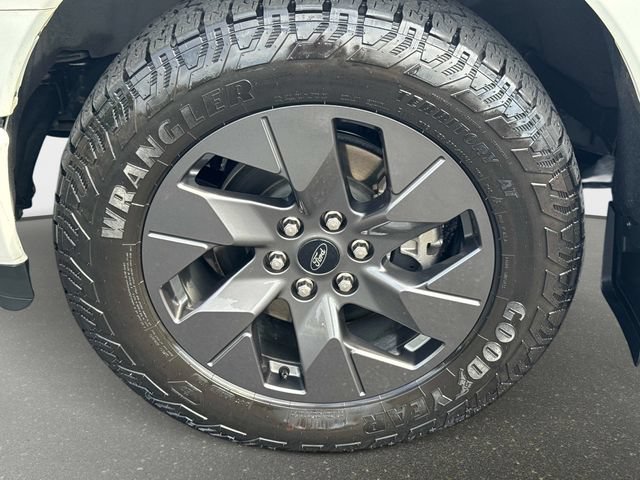 Used 2022 Ford F150 Lightning Lariat w/ Equipment Group 511A High AWD/4WD image 9