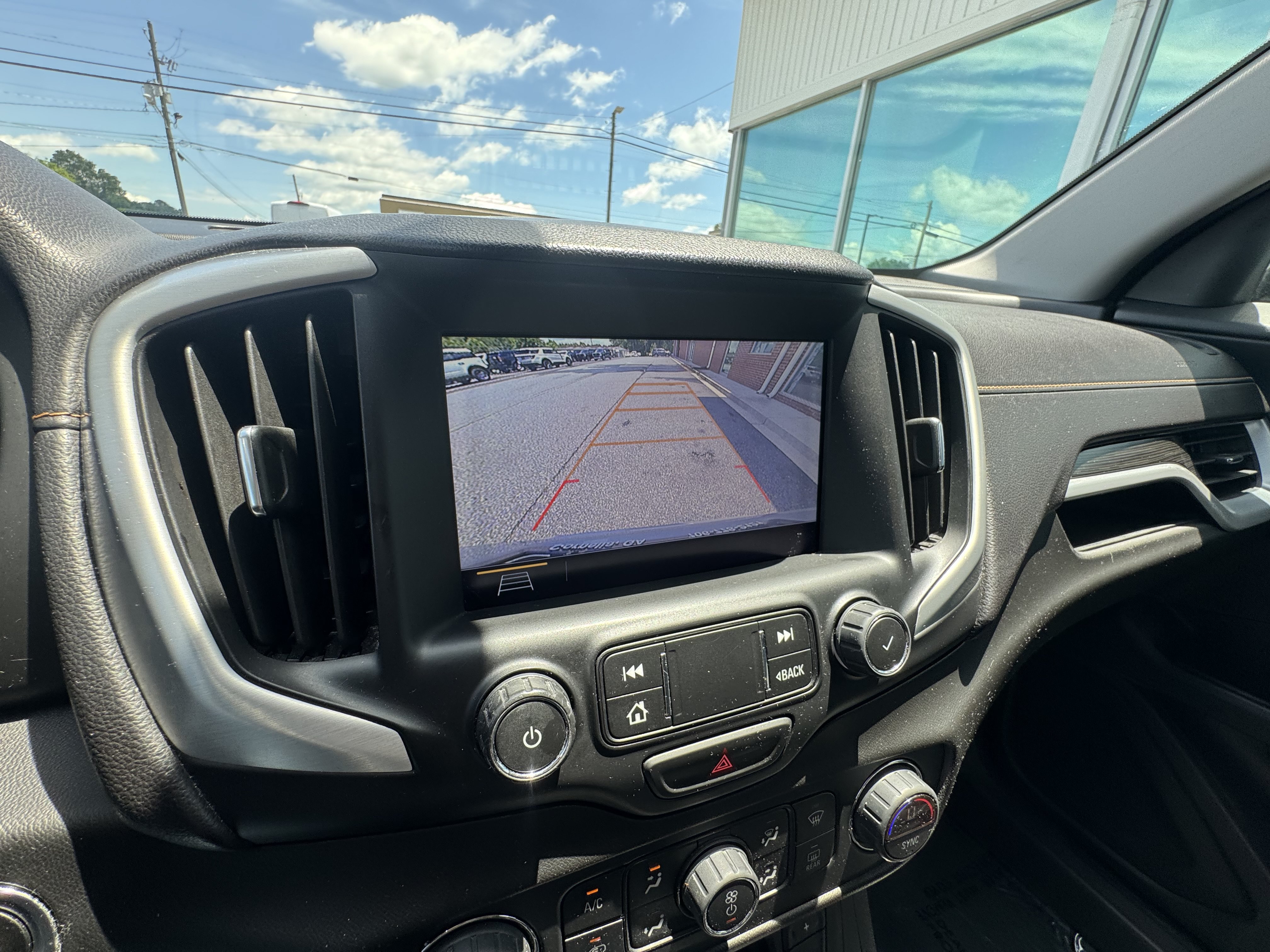 Used 2019 GMC Terrain SLT w/ Preferred Package FWD image 17