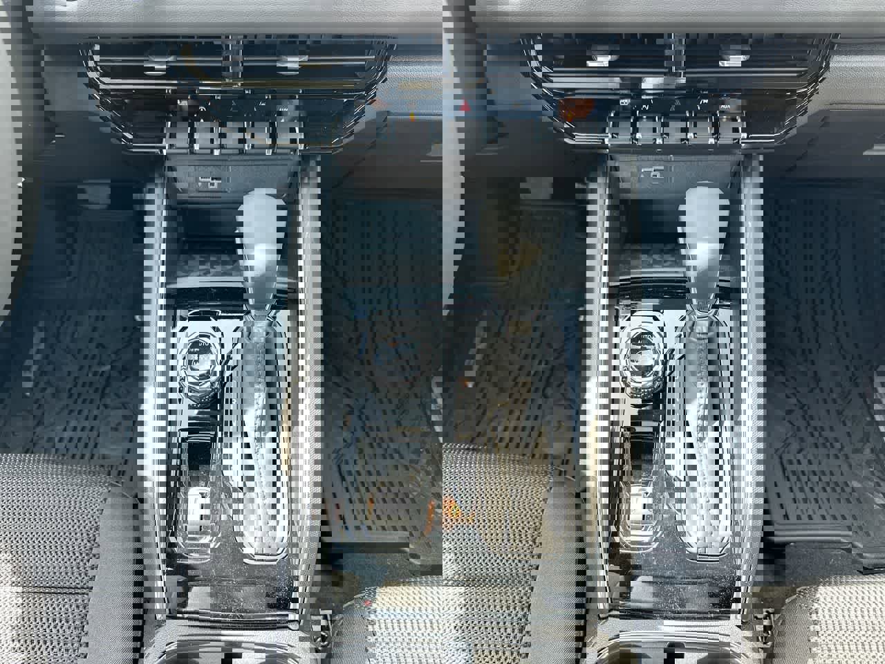 New 2025 GMC Canyon Elevation w/ Convenience Package image 16