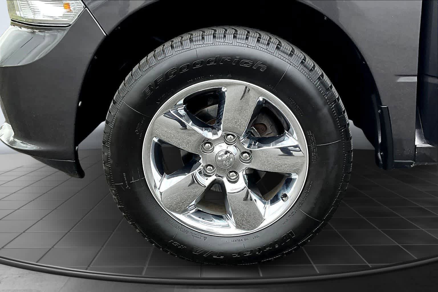 Used 2019 RAM 1500 Express w/ Wheel & Sound Group image 7