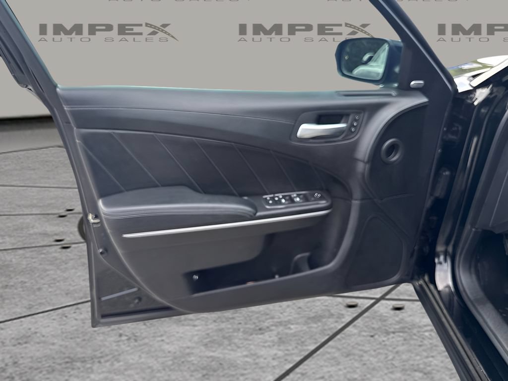 Used 2019 Dodge Charger R/T w/ Plus Group RWD image 18