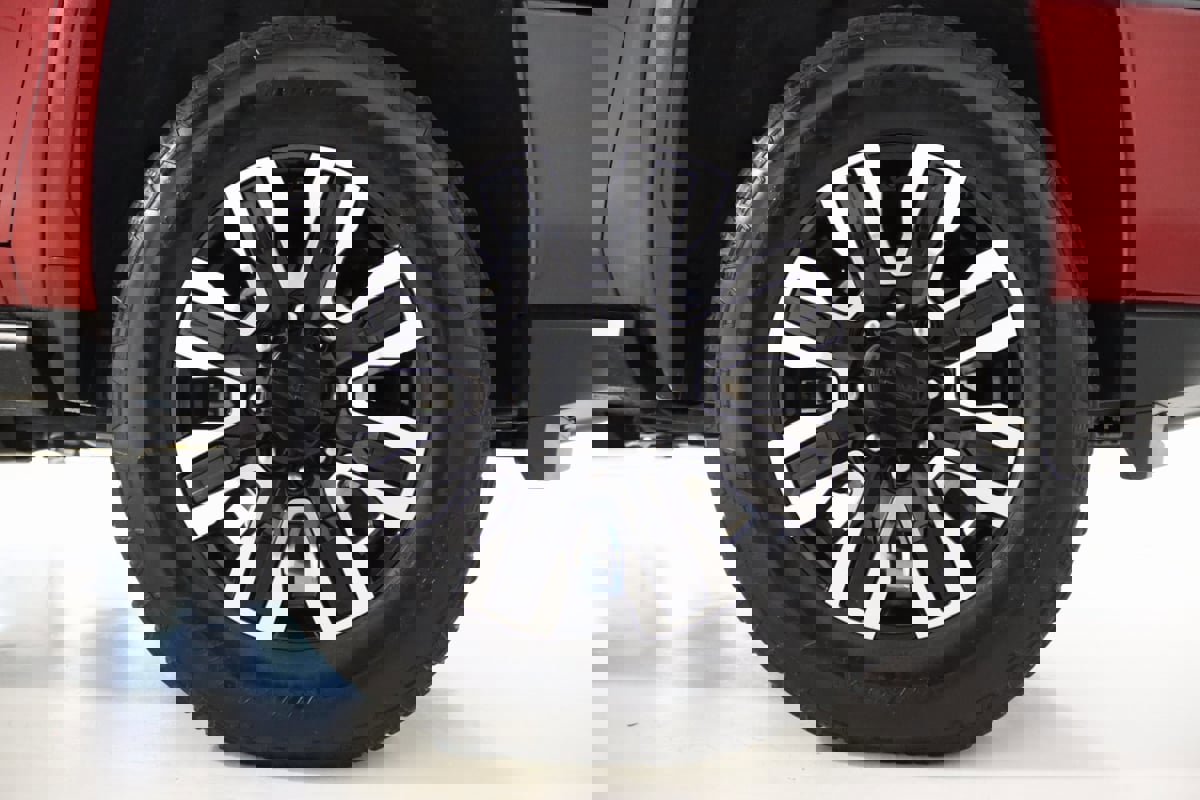 Used 2022 GMC Sierra 3500 Denali w/ Denali Ultimate Package image 92