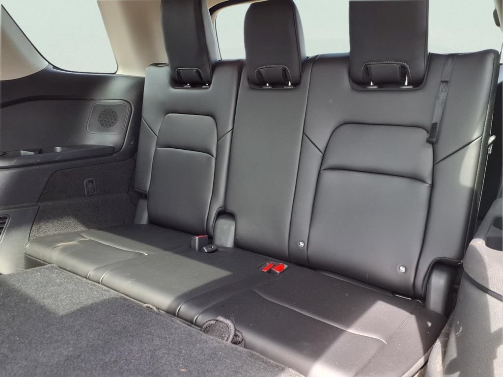 Used 2024 Nissan Pathfinder Platinum w/ Cargo Package AWD/4WD image 13