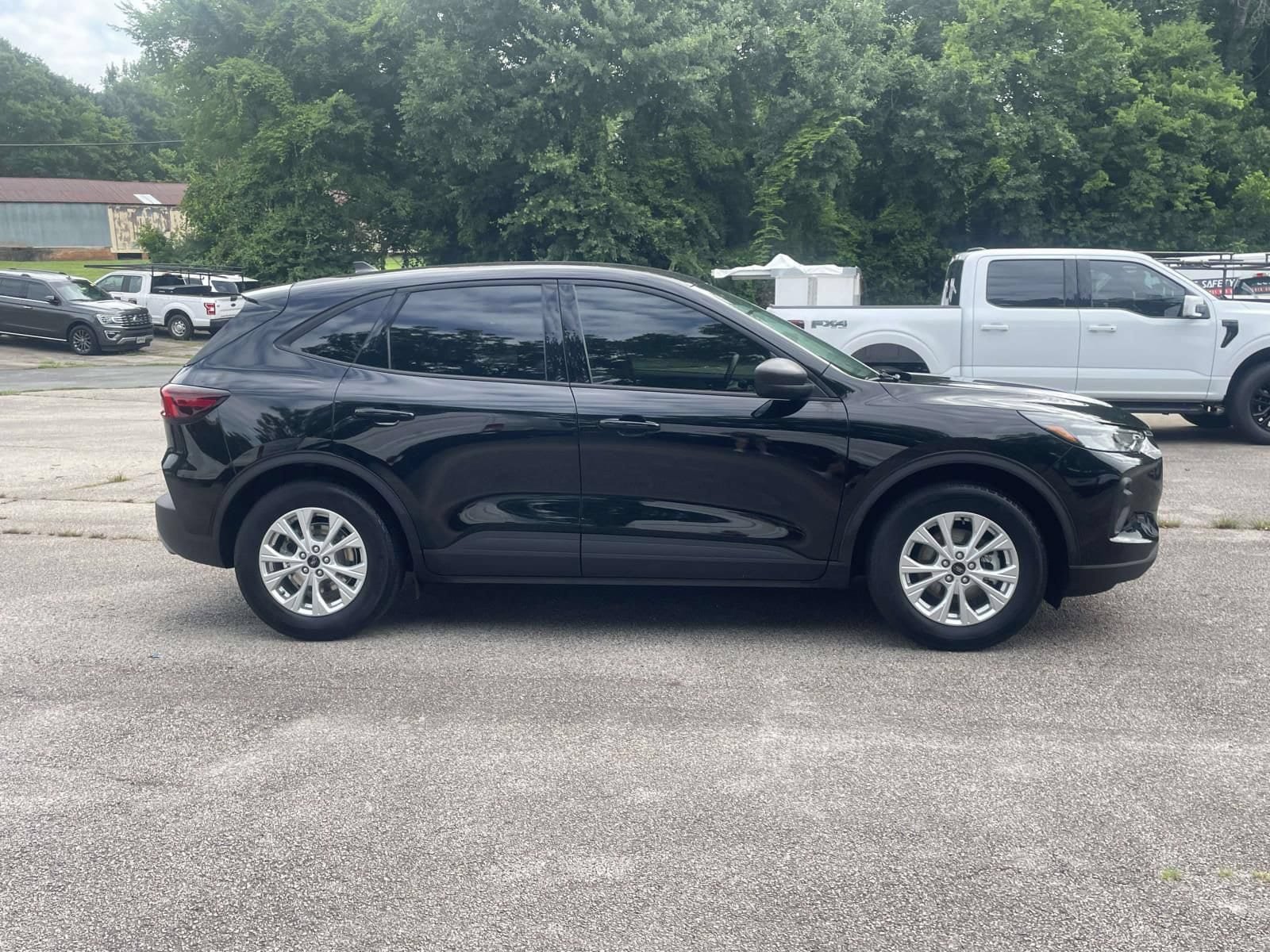 Used 2025 Ford Escape Active FWD image 2