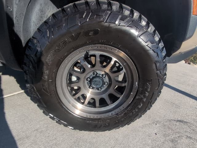 Used 2022 Nissan Frontier PRO-4X w/ Technology Package AWD/4WD image 38