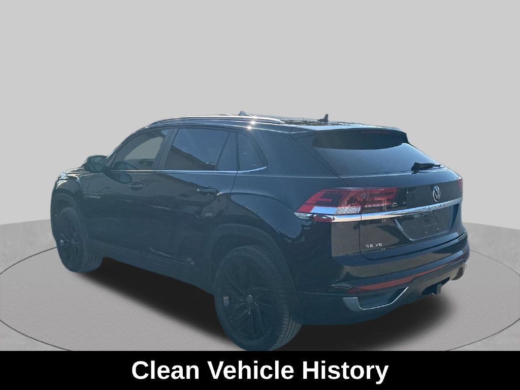 Used 2023 Volkswagen Atlas Cross Sport SE w/ Panoramic Sunroof Package FWD image 4