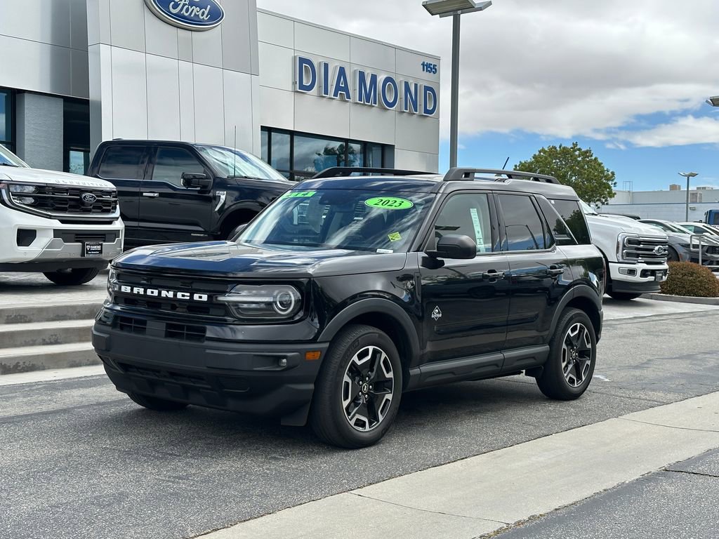 Used 2023 Ford Bronco Sport Outer Banks w/ Tech Package AWD/4WD image 2