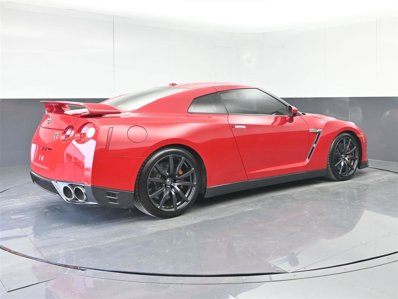 Used 2013 Nissan GT-R Premium AWD/4WD image 5