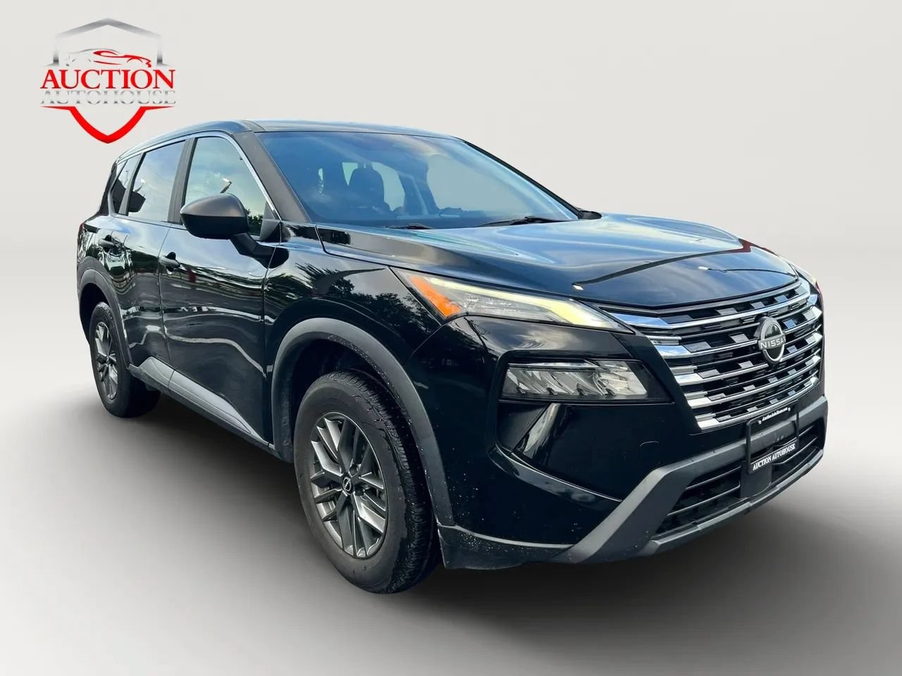 Used 2024 Nissan Rogue SV AWD/4WD image 3