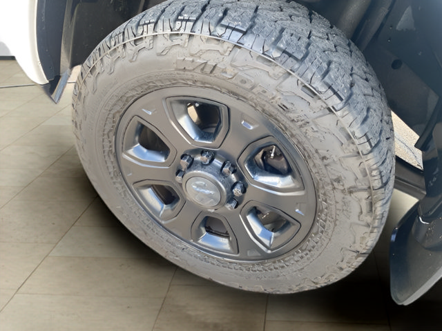 Used 2018 RAM 2500 Laramie w/ Sport Appearance Group AWD/4WD image 10