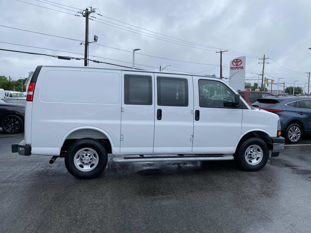 Used 2025 Chevrolet Express 2500 w/ Driver Convenience Package RWD image 11