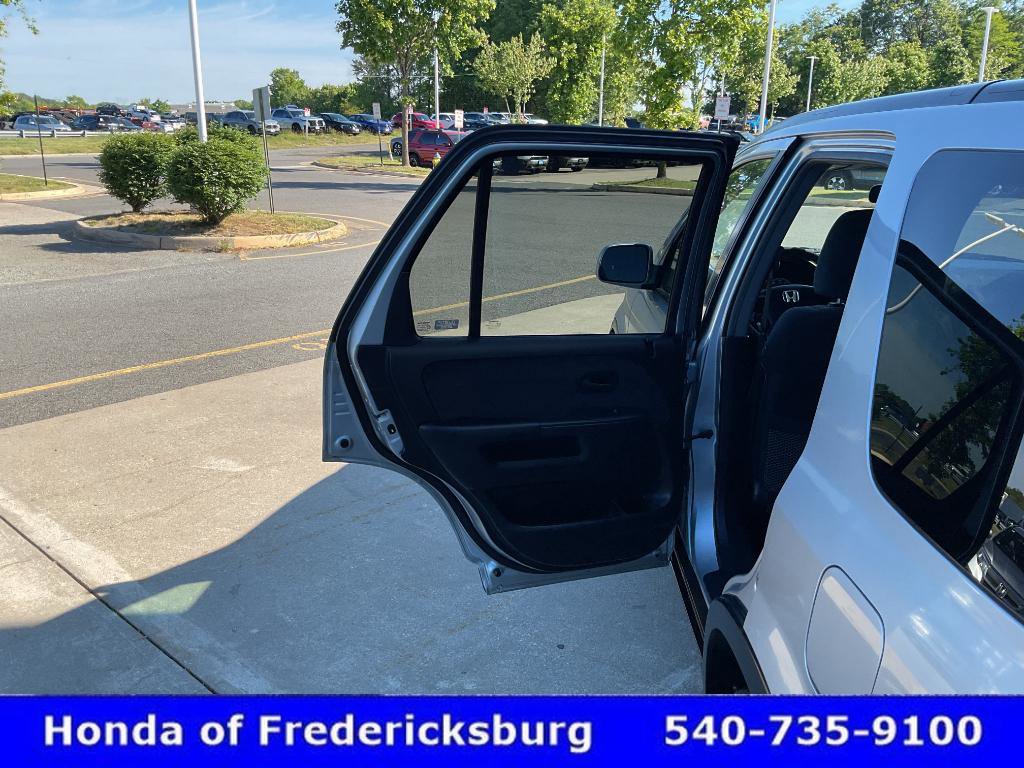 Used 2005 Honda CR-V EX image 16