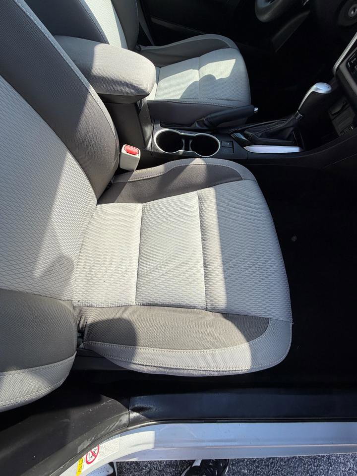 Used 2019 Toyota Corolla LE FWD image 19