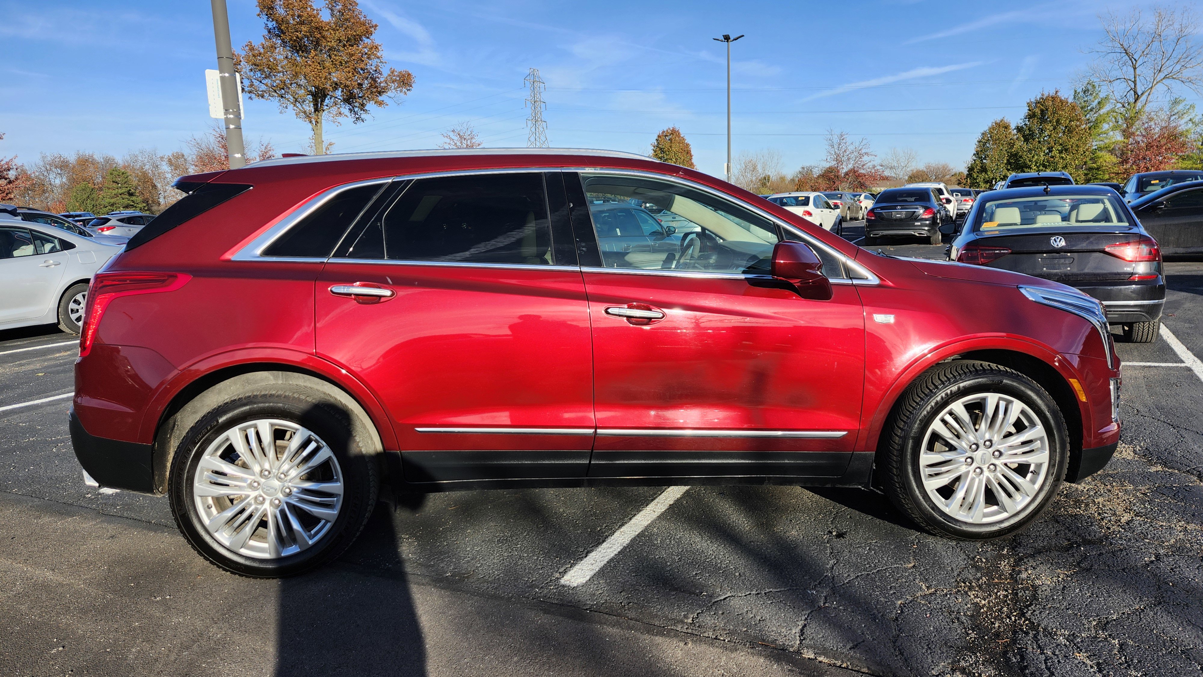 Used 2017 Cadillac XT5 Premium Luxury w/ LPO, Wheel Lock Package image 17