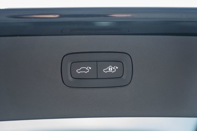 New 2026 Volvo XC90 B6 Plus w/ Protection Package Premier AWD/4WD image 11