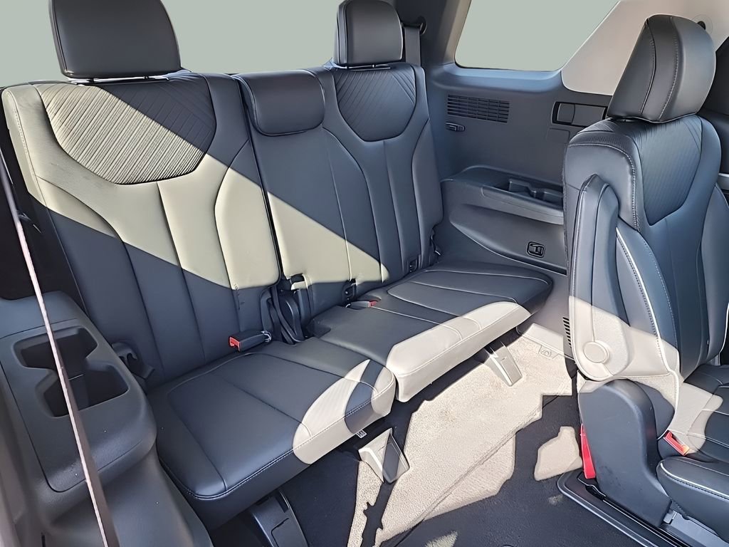 Used 2025 Hyundai Palisade SEL FWD image 20