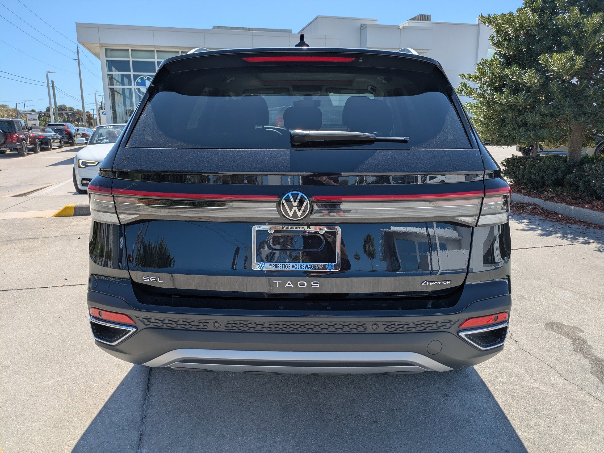 New 2026 Volkswagen Taos SEL AWD/4WD image 5