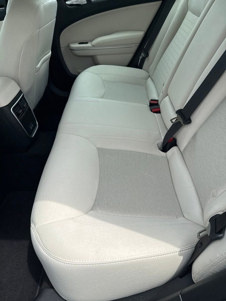 Used 2023 Chrysler 300 Touring w/ Sport Appearance Package RWD image 12