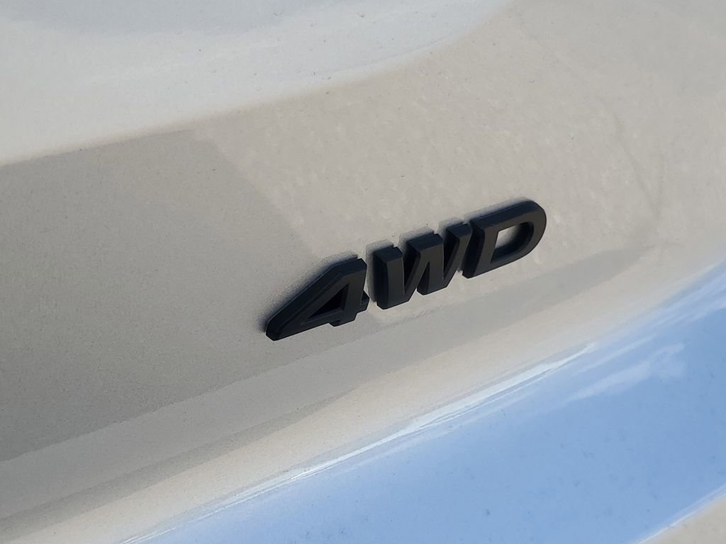 New 2025 Nissan Pathfinder SV w/ Black Appearance Package image 6