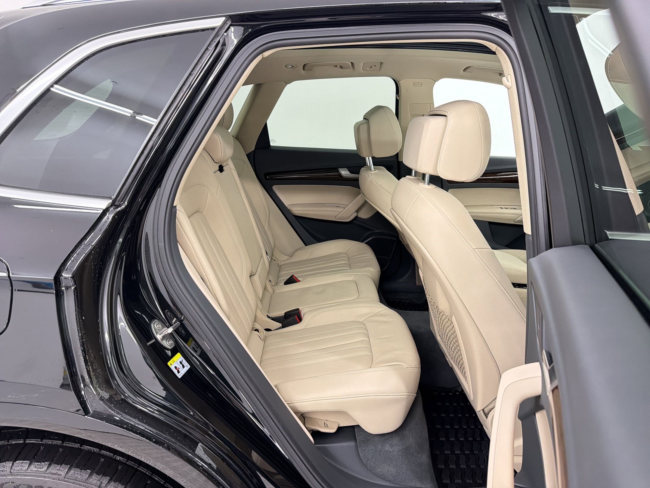 Used 2019 Audi Q5 Premium Plus w/ Premium Plus Package image 26