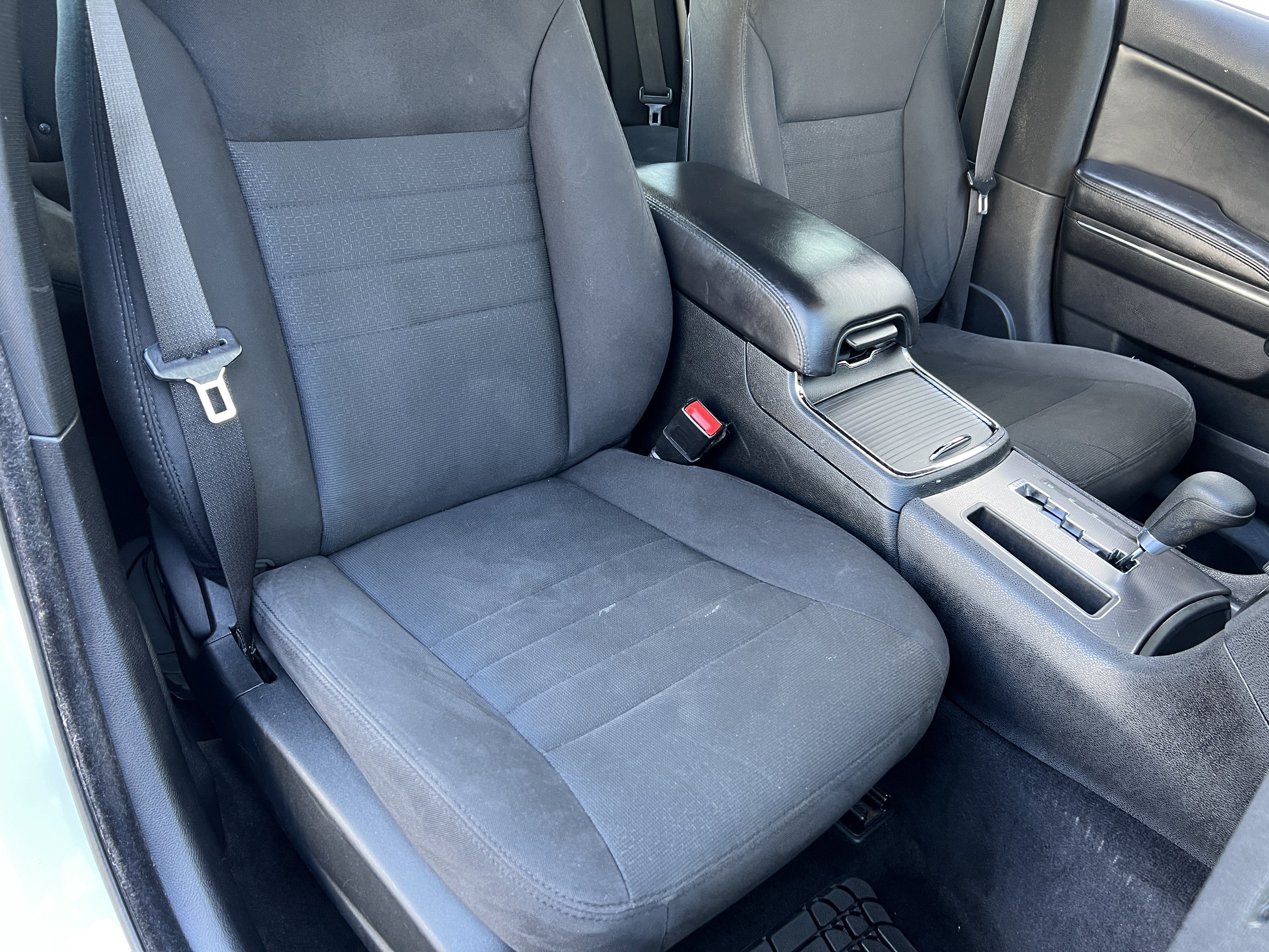 Used 2014 Dodge Charger SE RWD image 21