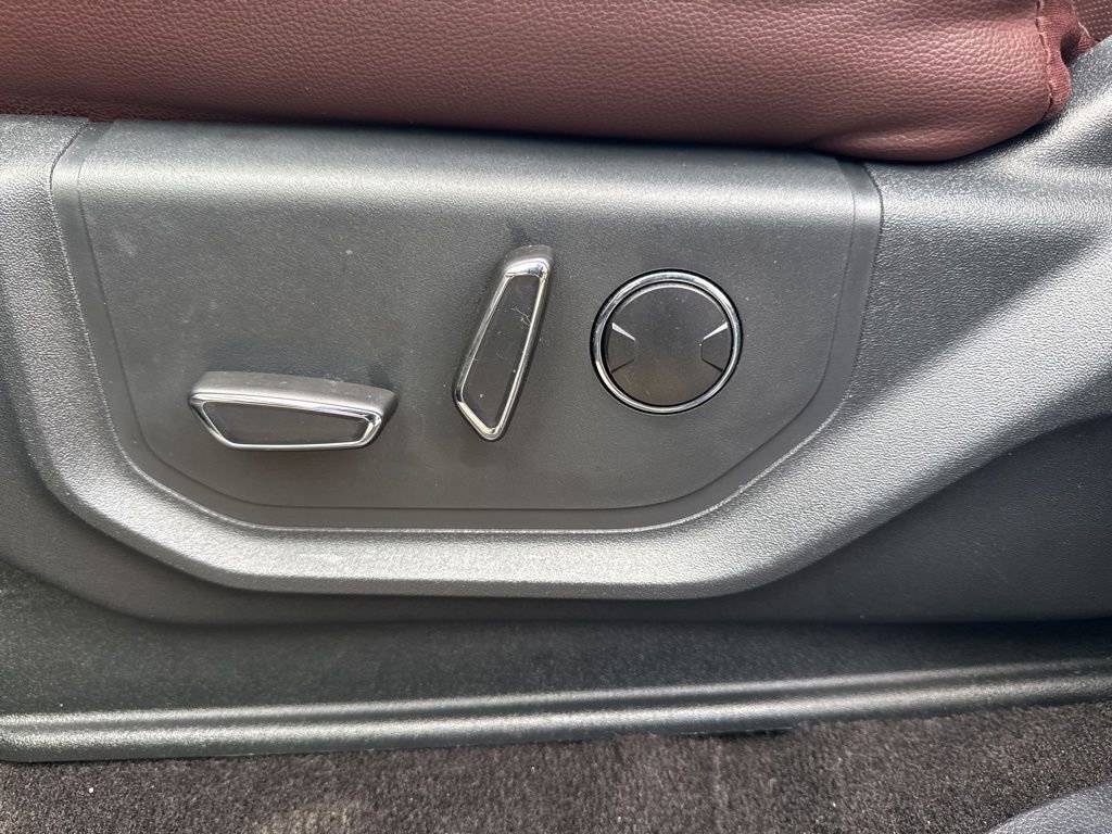 Used 2022 Ford Expedition Max Limited image 24