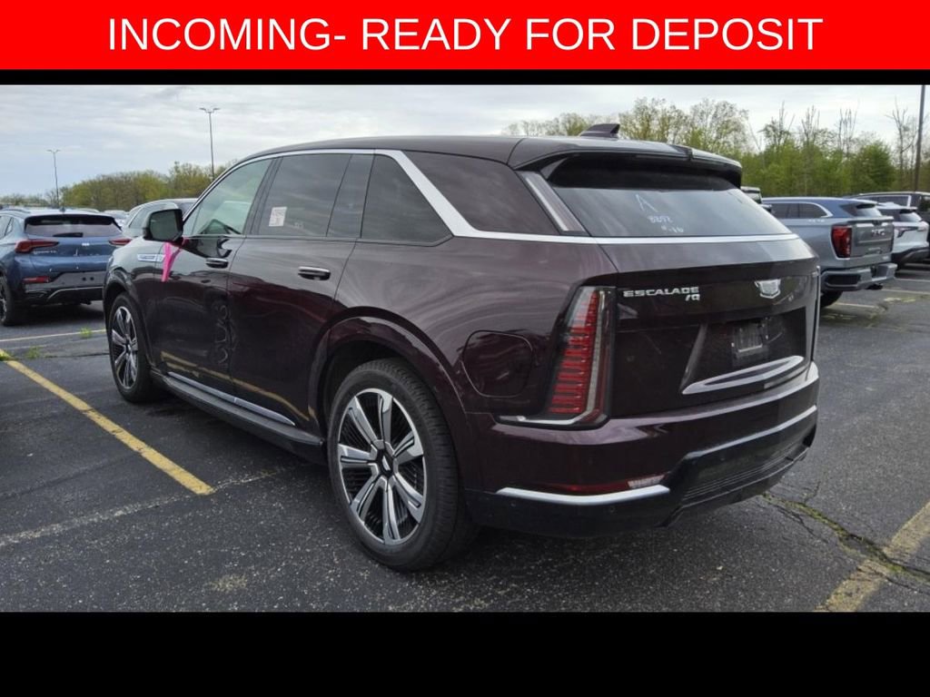 Used 2025 Cadillac Escalade IQ Luxury 2 w/ LPO, Premium Carpet Package AWD/4WD image 6