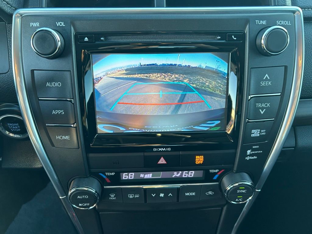 Used 2016 Toyota Camry XLE image 16