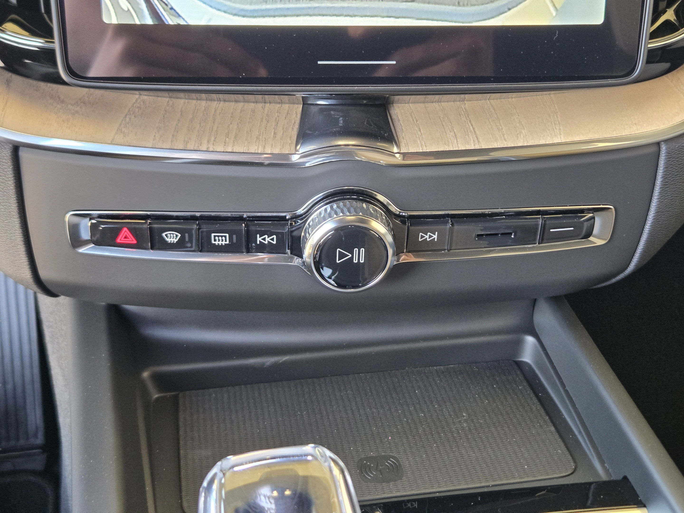 Used 2026 Volvo XC60 B5 Plus w/ Protection Package Premier AWD/4WD image 16