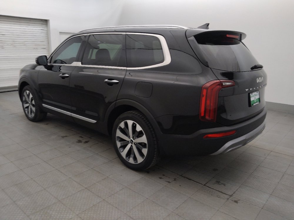 Used 2022 Kia Telluride S FWD image 3