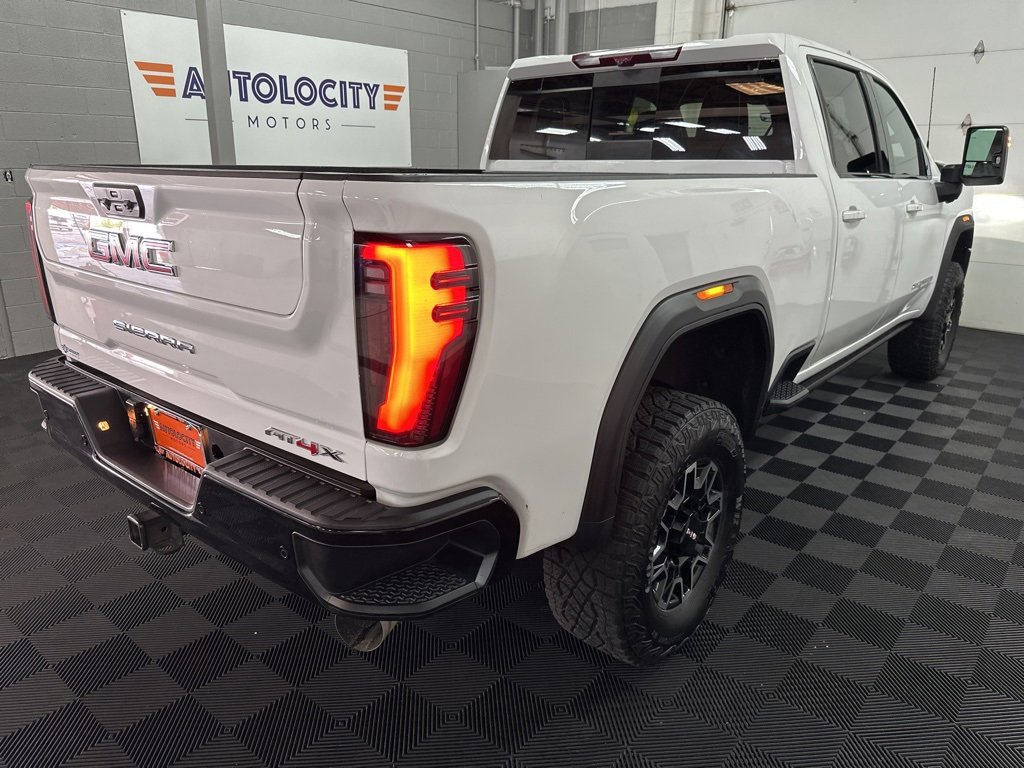 Used 2024 GMC Sierra 2500 AT4X image 9