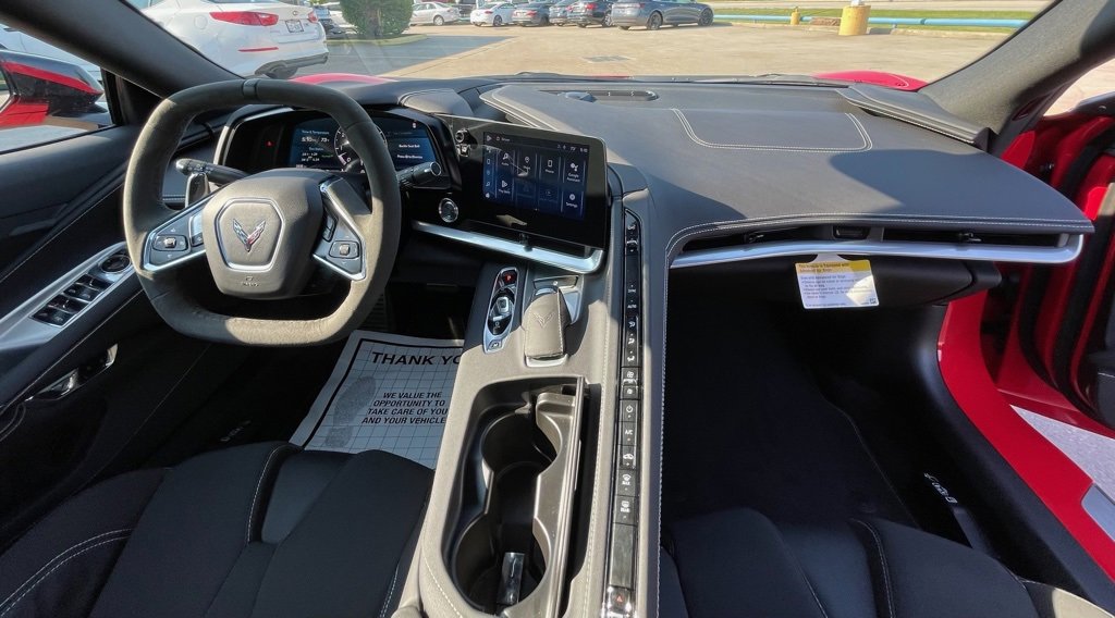 Used 2024 Chevrolet Corvette Stingray Convertible w/ Z51 Performance Package image 29