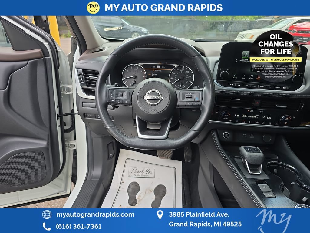 Used 2023 Nissan Rogue SL AWD/4WD image 9
