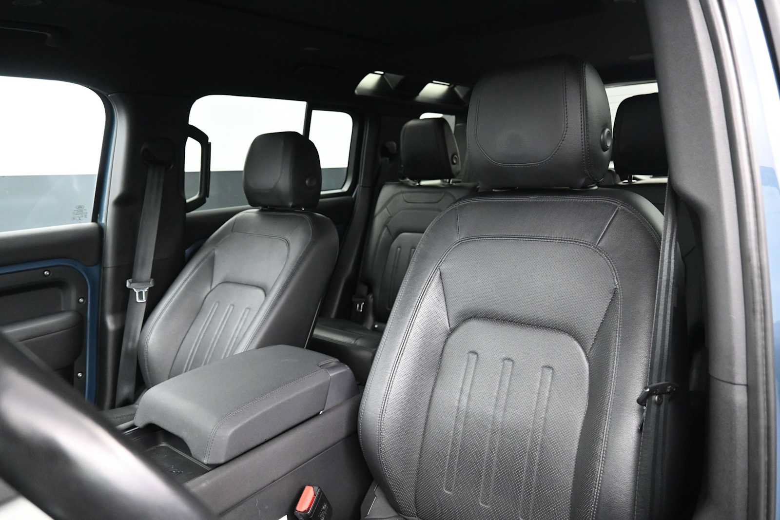 Used 2022 Land Rover Defender 110 SE AWD/4WD image 5