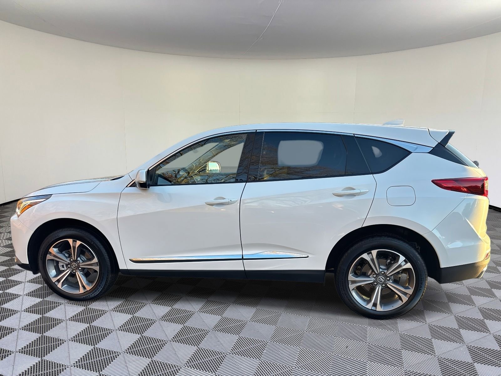Used 2025 Acura RDX w/ Technology Package image 7