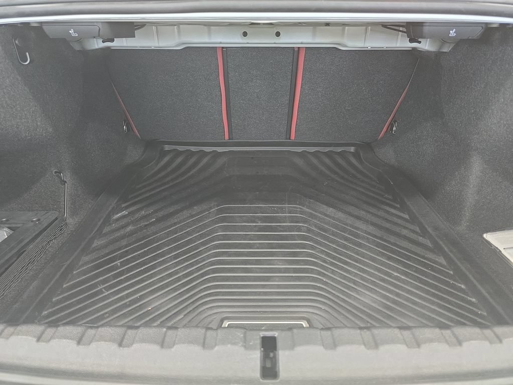 Used 2024 BMW 430i Coupe w/ M Sport Package RWD image 10