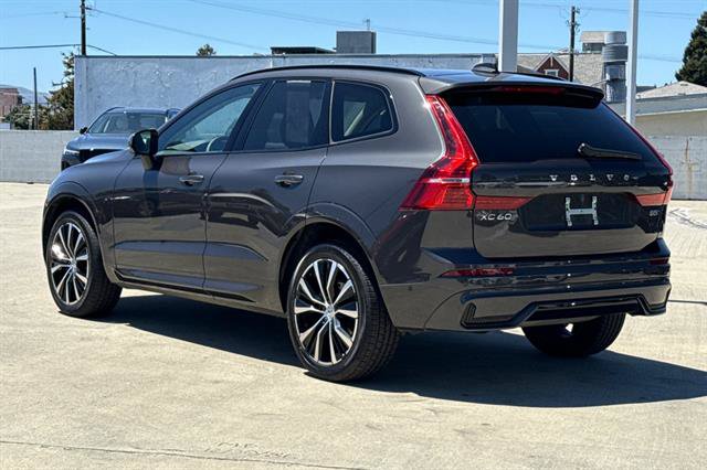 Certified 2025 Volvo XC60 B5 Plus AWD/4WD image 5