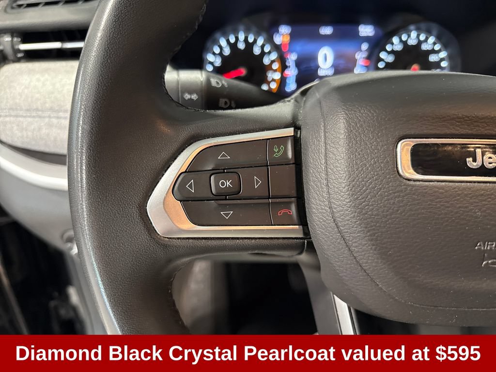 Used 2024 Jeep Compass Latitude AWD/4WD image 3