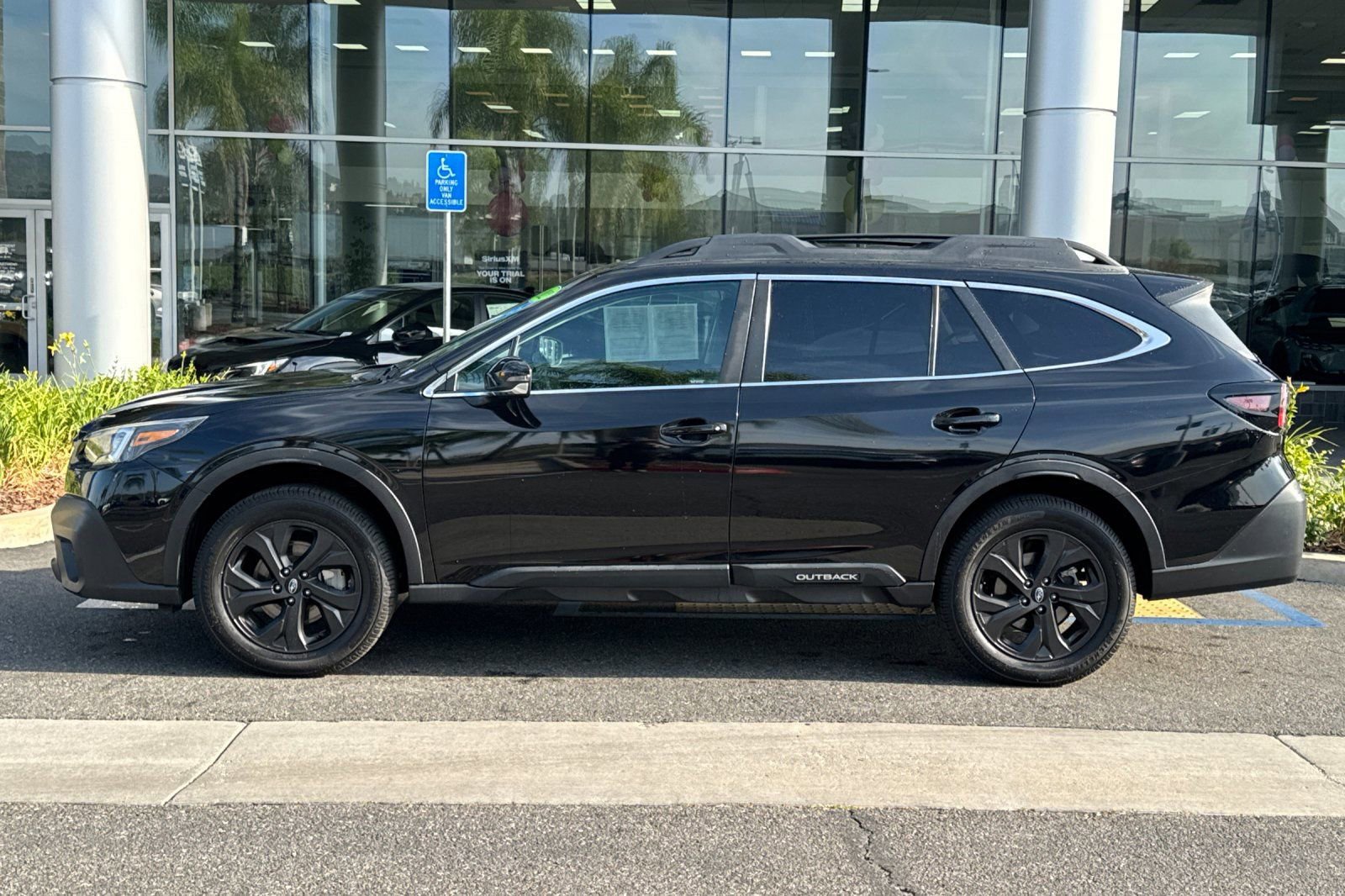 Certified 2022 Subaru Outback Onyx Edition XT AWD/4WD image 9
