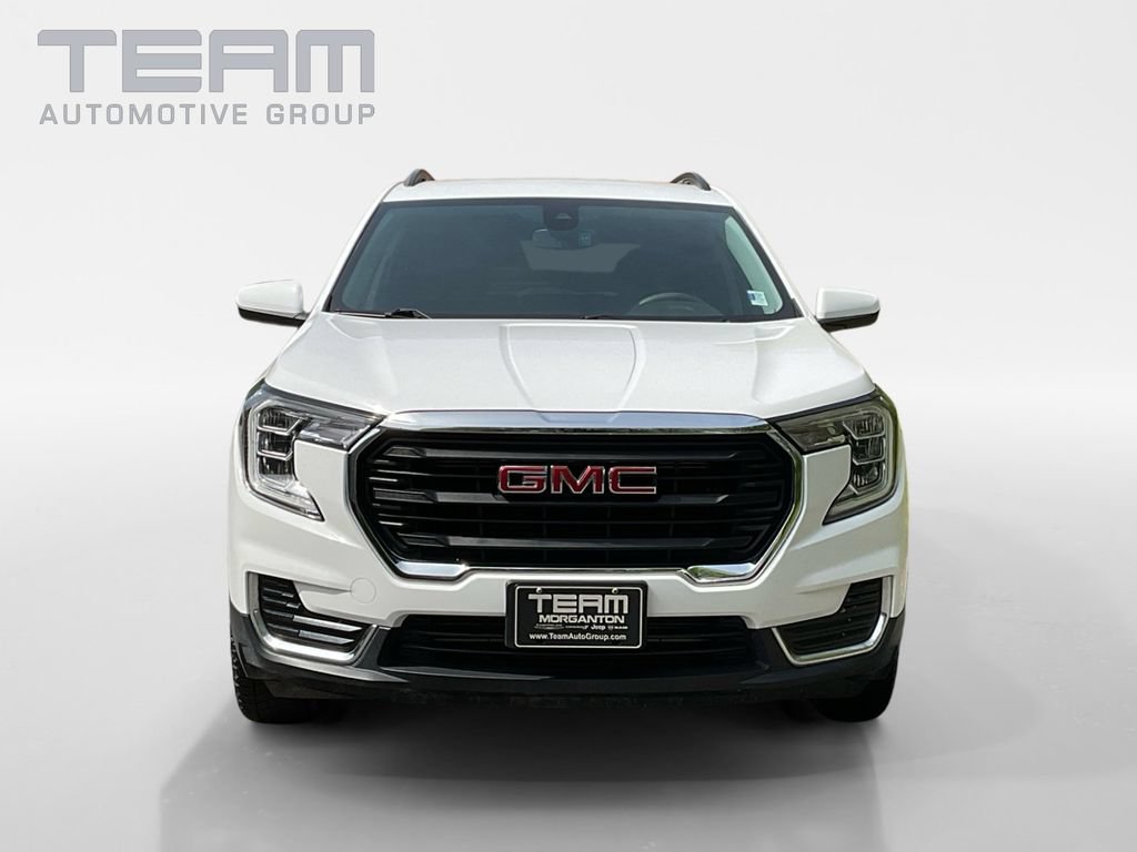 Used 2023 GMC Terrain SLE w/ Driver Convenience Package AWD/4WD image 2
