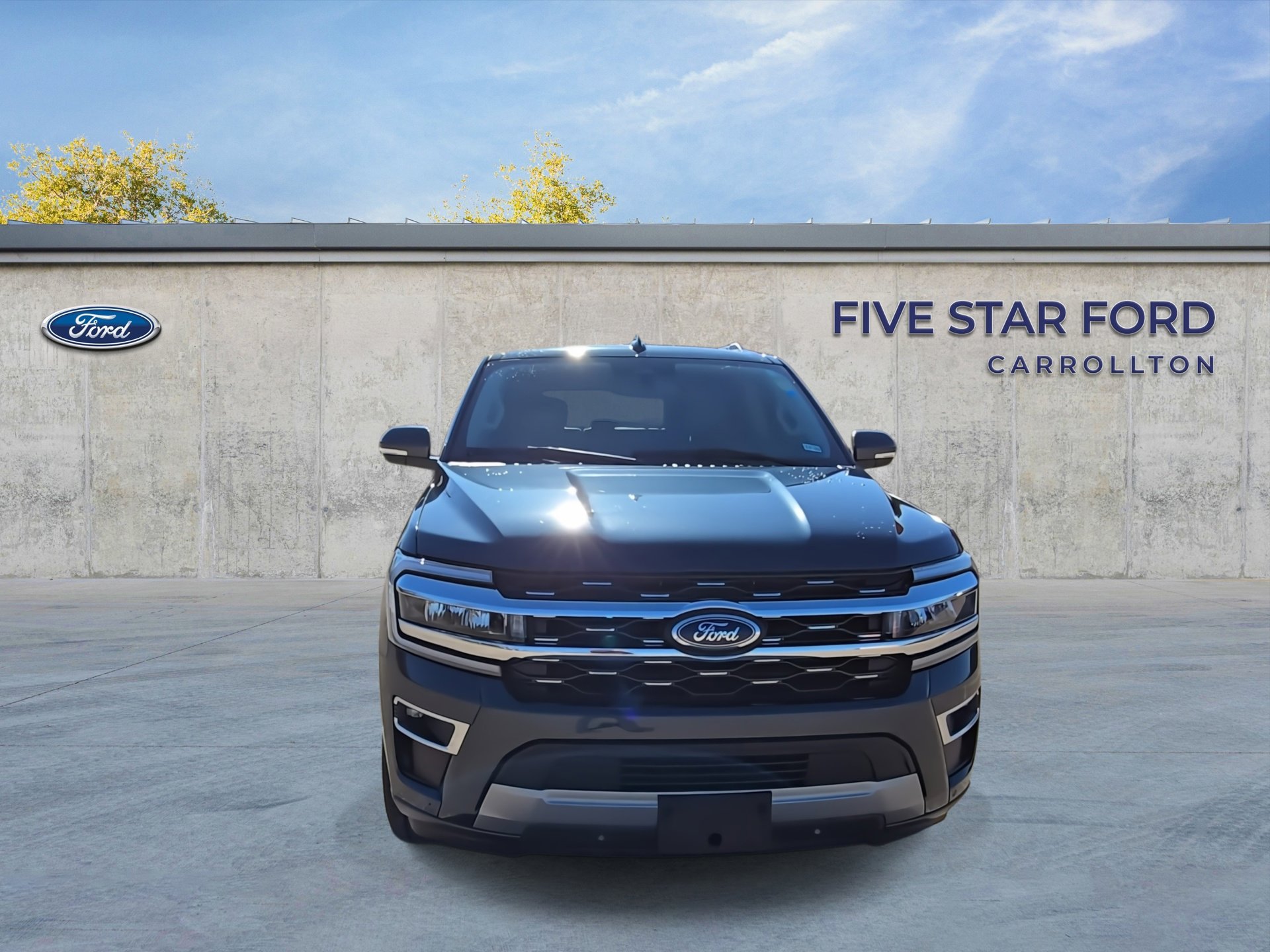 Used 2022 Ford Expedition Limited image 4