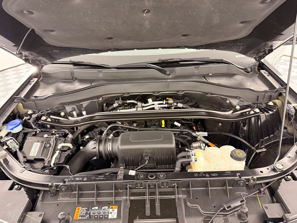 Certified 2023 Ford Explorer Limited AWD/4WD image 39