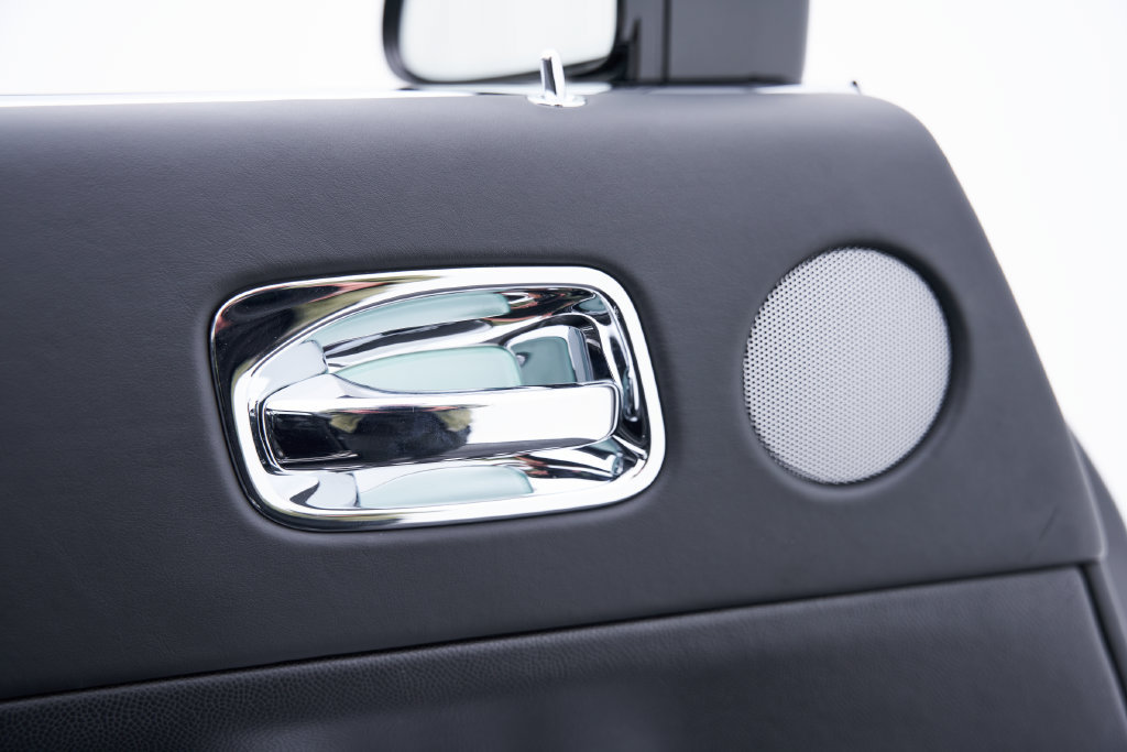 Used 2015 Rolls-Royce Wraith RWD image 43