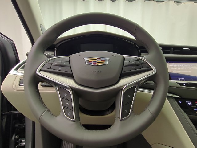 New 2026 Cadillac XT5 Premium Luxury w/ LPO, Floor Liner Package AWD/4WD image 10