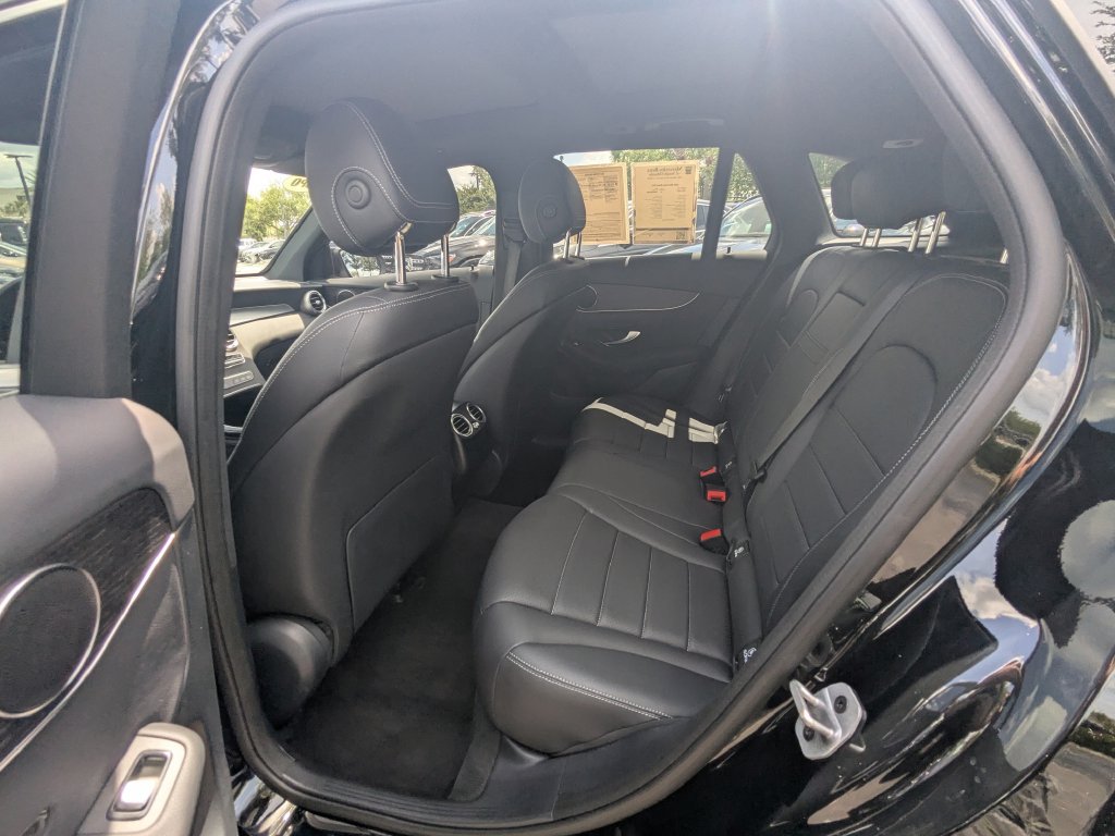 Used 2022 Mercedes-Benz GLC 300 4MATIC w/ Premium Package Lite image 27