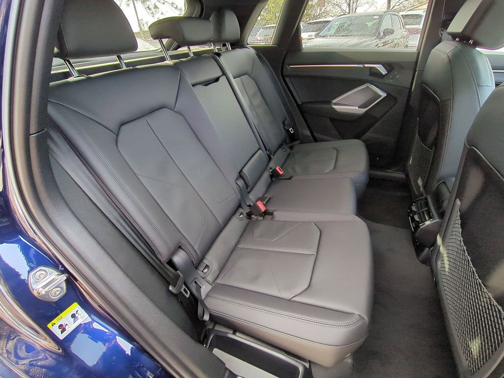 New 2025 Audi Q3 2.0T Premium image 23