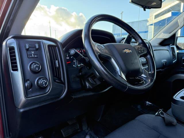 Used 2018 Chevrolet Silverado 1500 LT w/ All Star Edition image 2